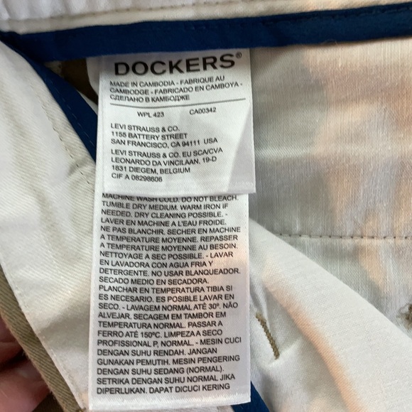 Men’s Dockers Straight Fit Khakis- 34x32 - Picture 6 of 11